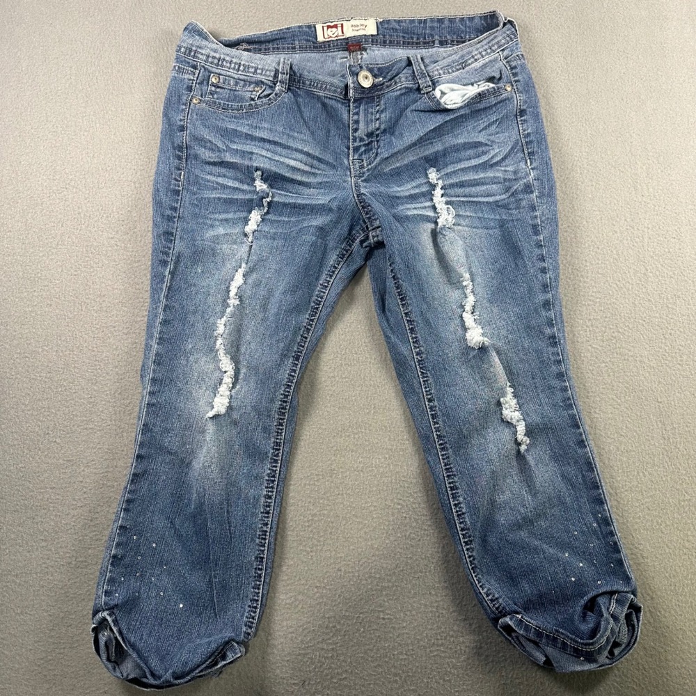 LEI Ashley Lowrise Distressed Capri Jeans Rhinestone Hem Blue Denim Womens 9